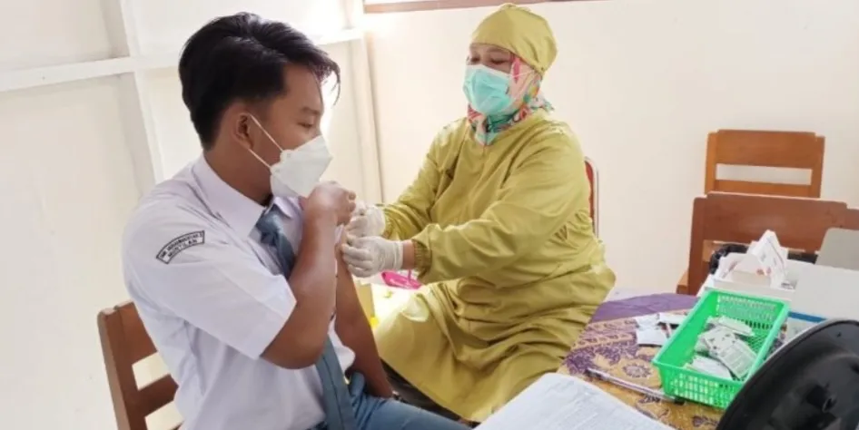 Tuntaskan Vaksinasi covid Siap Pembelajaran Tatap Muka