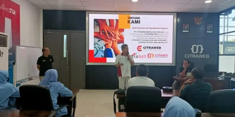 Kunjungan industri ke kantor Citraweb